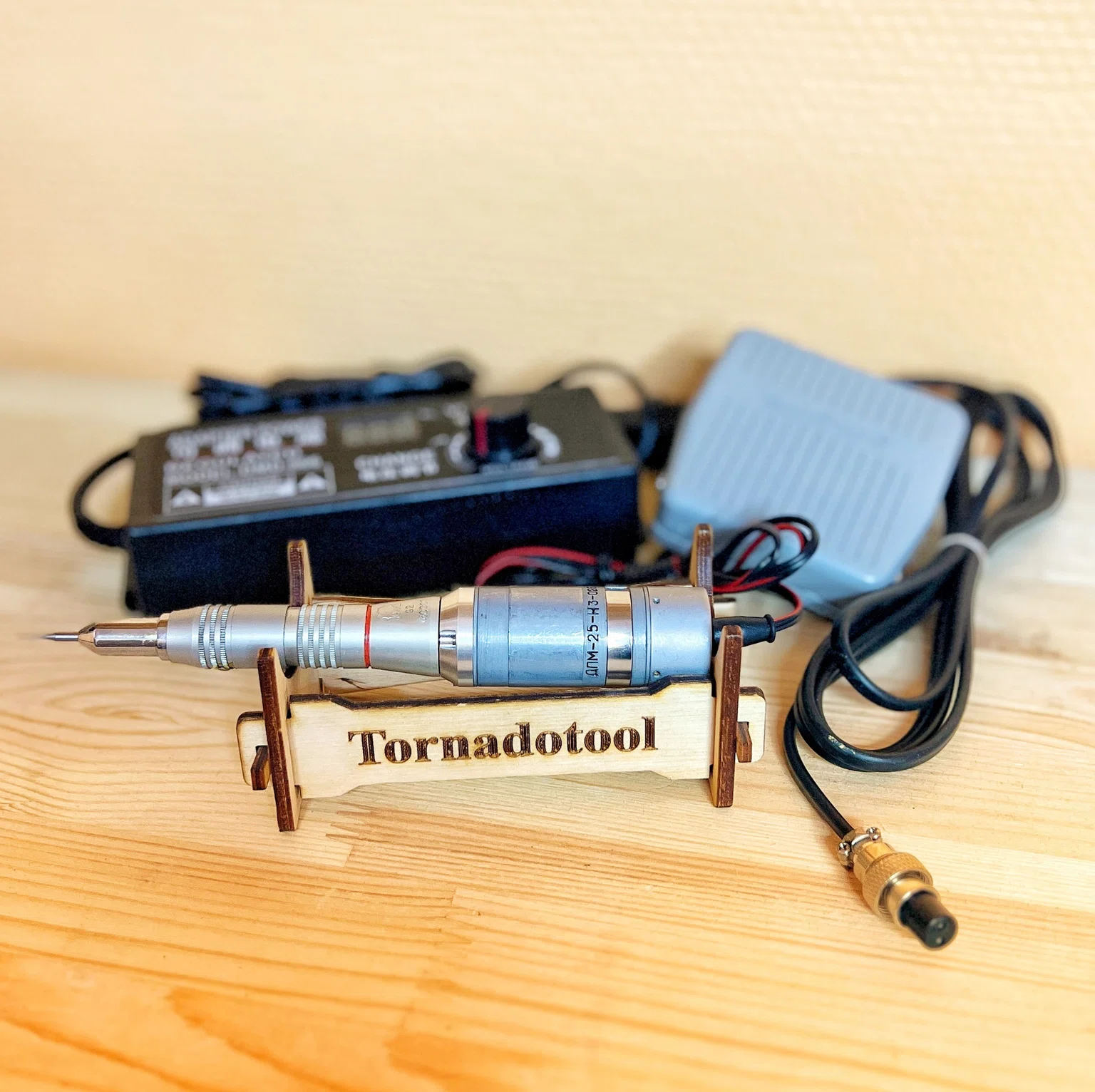 Гравер (бормашина) Tornadotool ДПМ 25/НПМ-40/LGY